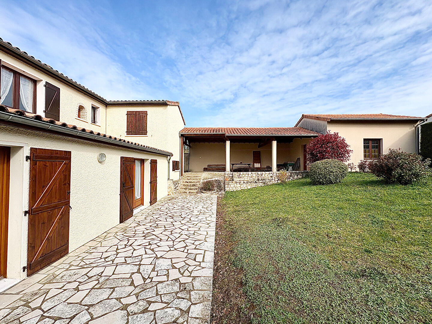 Maison MONTMORILLON (86500) 8 pi&egrave;ces 153.57 m&sup2;