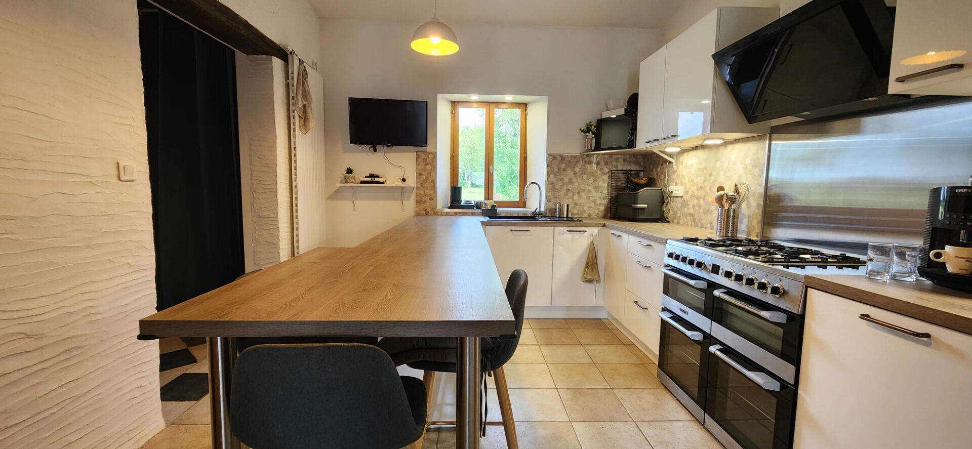 Maison VOUILLE (86190) 5 pi&egrave;ces 190.00 m&sup2;