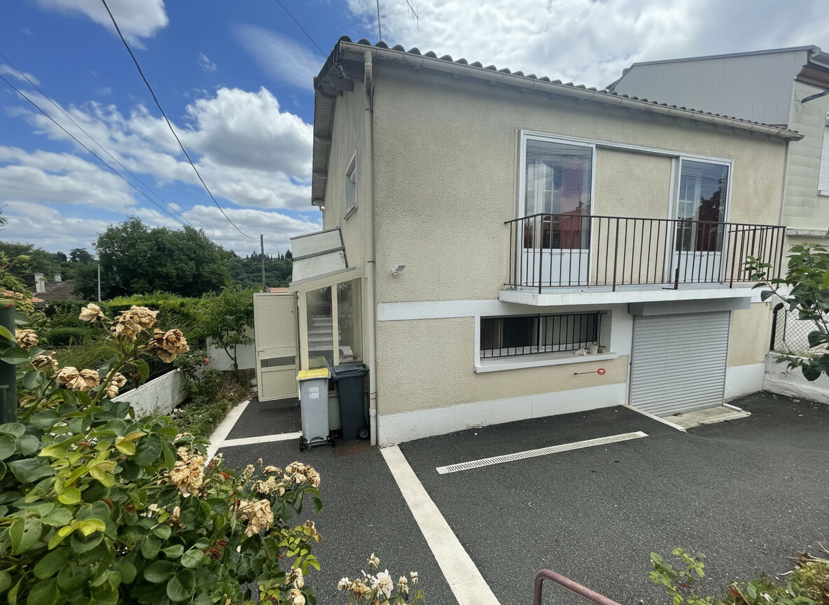 Maison POITIERS (86000) 4 pi&egrave;ces 88.00 m&sup2;