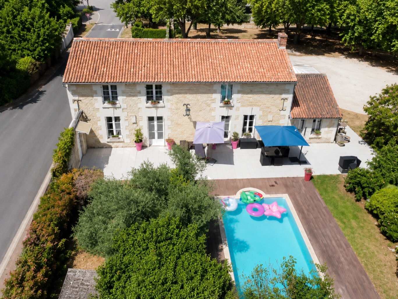 Maison La Chauss&eacute;e (86330) 6 pi&egrave;ces 260.00 m&sup2;
