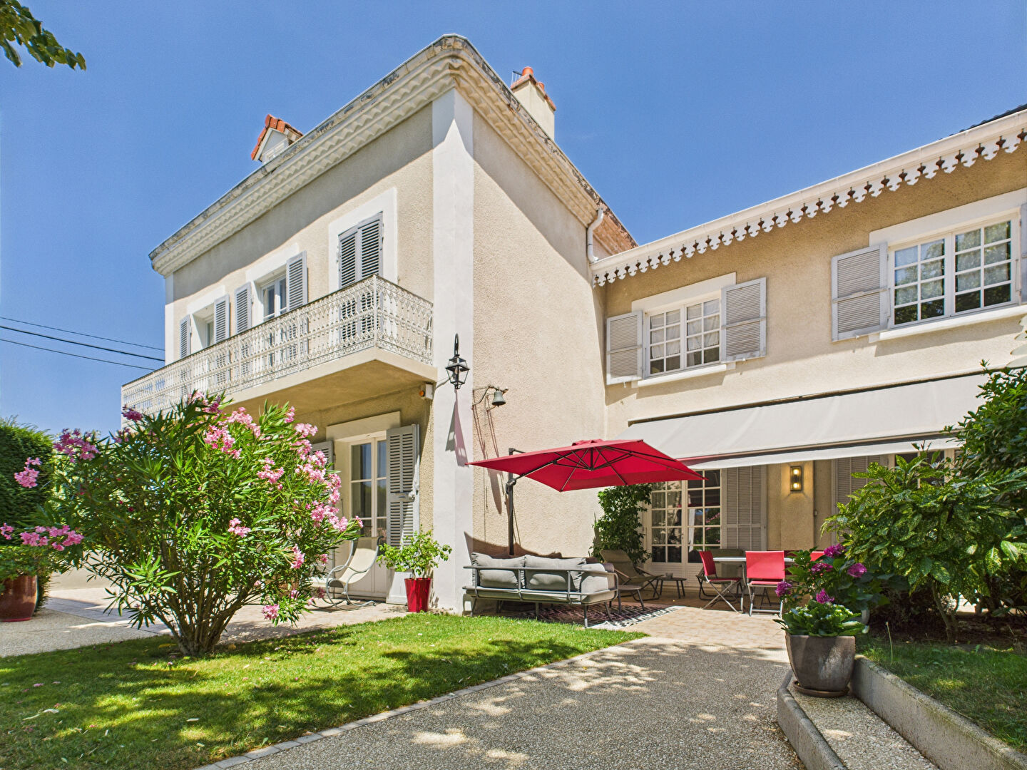 Maison ANNONAY (07100) 11 pi&egrave;ces 230.00 m&sup2;