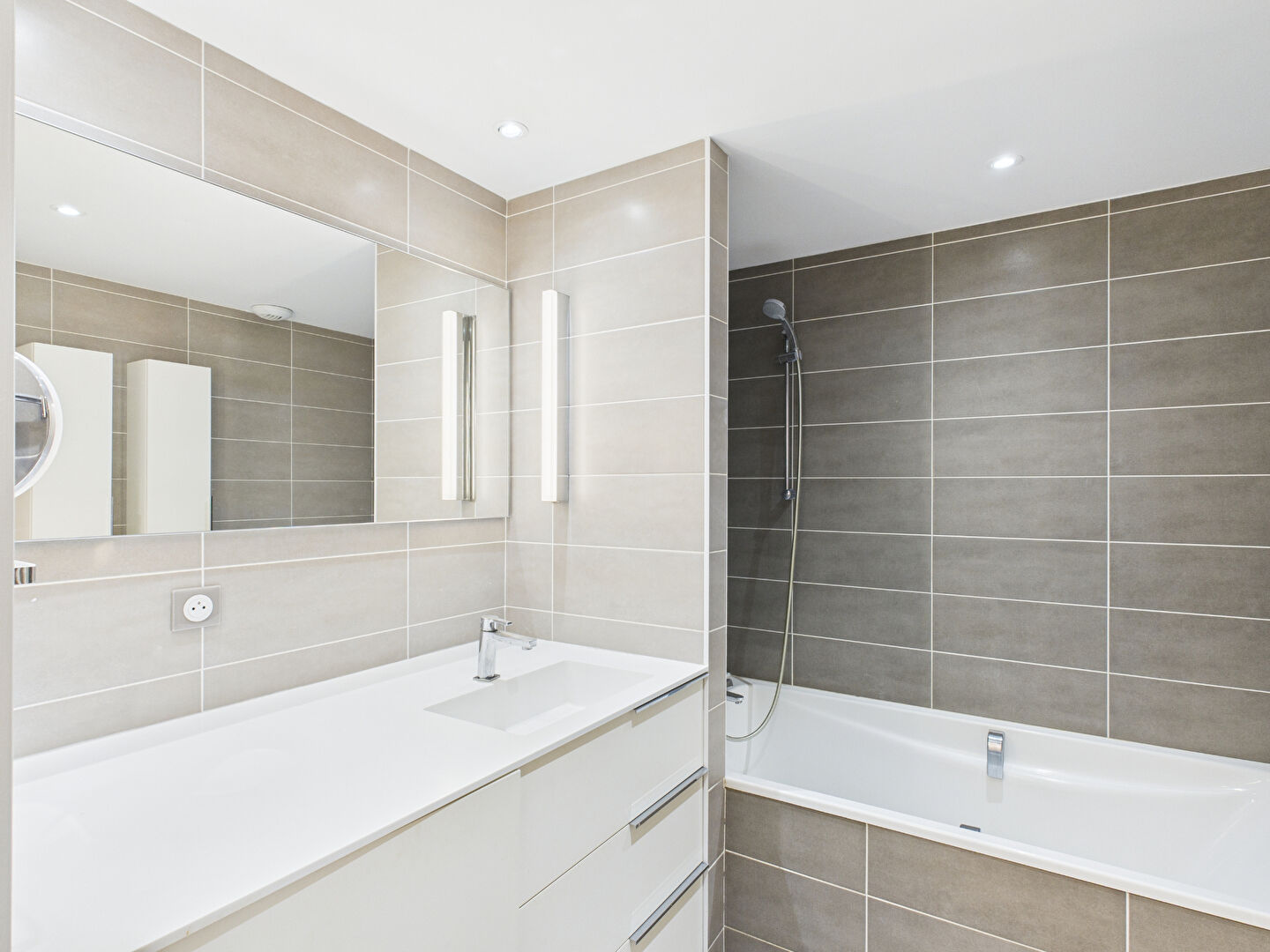 Appartement T6 - 144m² - Valence — 6 pièces, 144 m², 4 chambres — photo 11