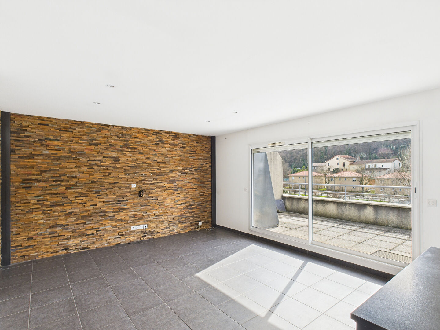 Appartement VALENCE (26000) 3 pi&egrave;ces 74.00 m&sup2;