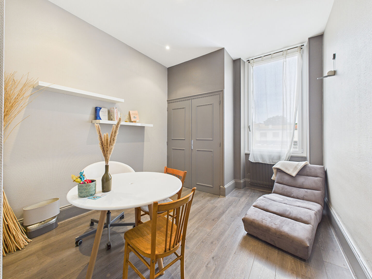 Local commercial VALENCE (26000) 3 pi&egrave;ces 59.00 m&sup2;