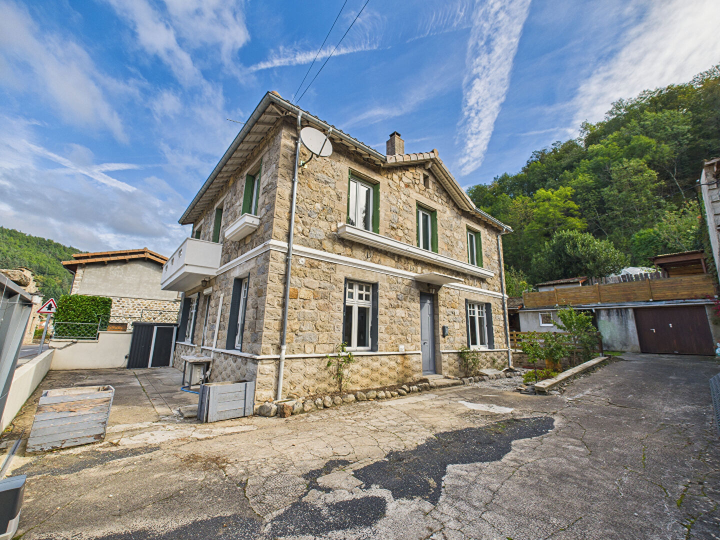 Maison MARIAC (07160) 7 pi&egrave;ces 180.00 m&sup2;