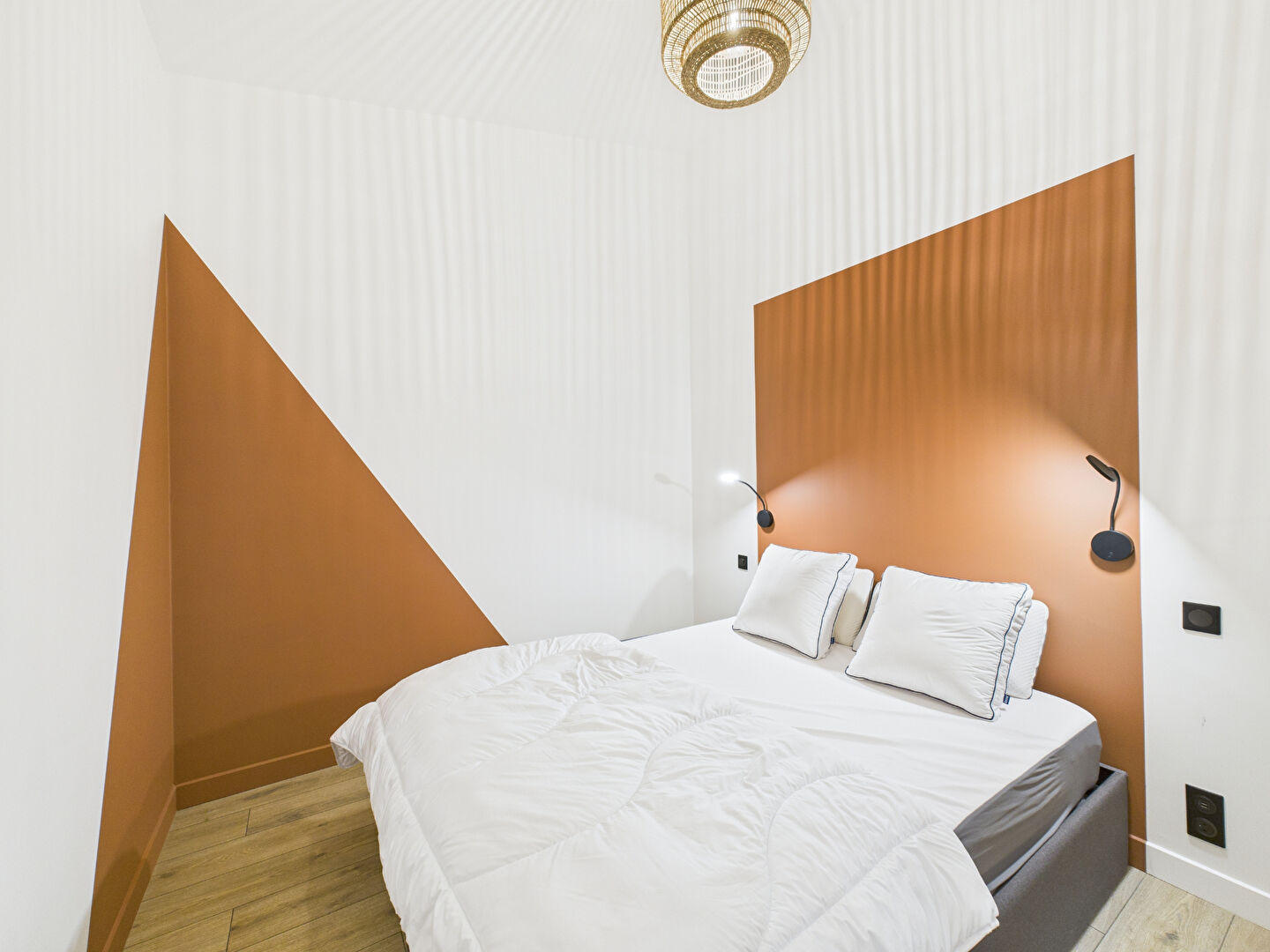 Maison 12 pièces - 450m² - Valence — 12 pièces, 450.00 m², 9 chambres — photo 4