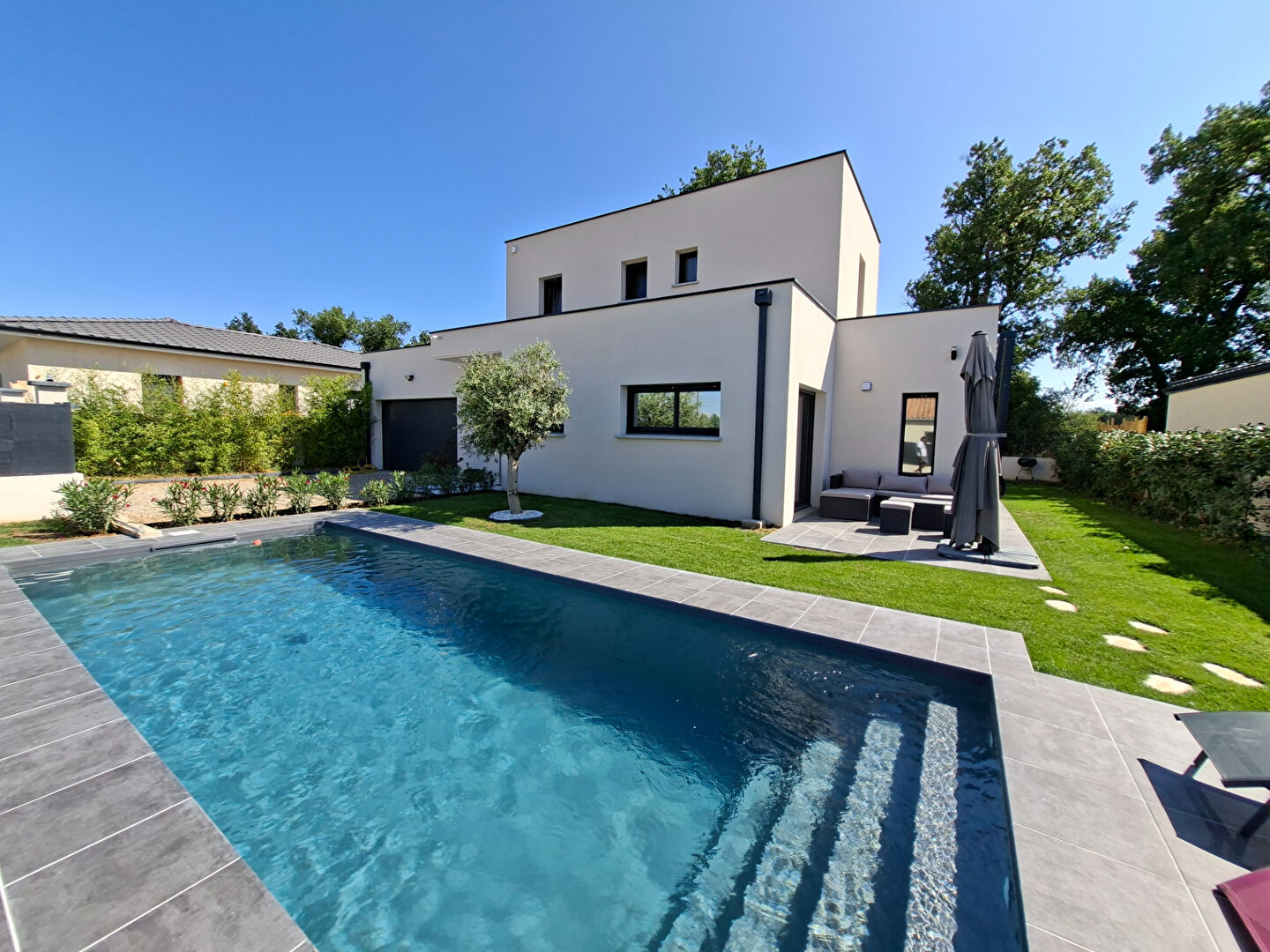 Maison contemporaine 5 pièces — 136.00 m², 3 chambres — photo 2
