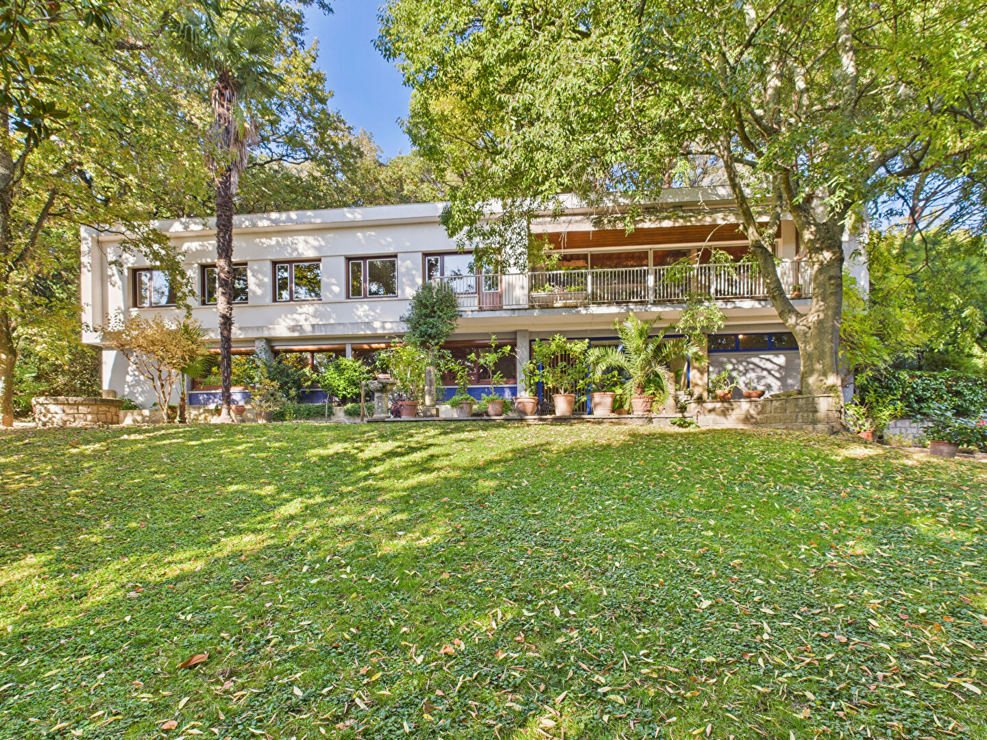 Maison T8 - 300m² - Valence — 8 pièces, 300 m², 6 chambres — photo 2