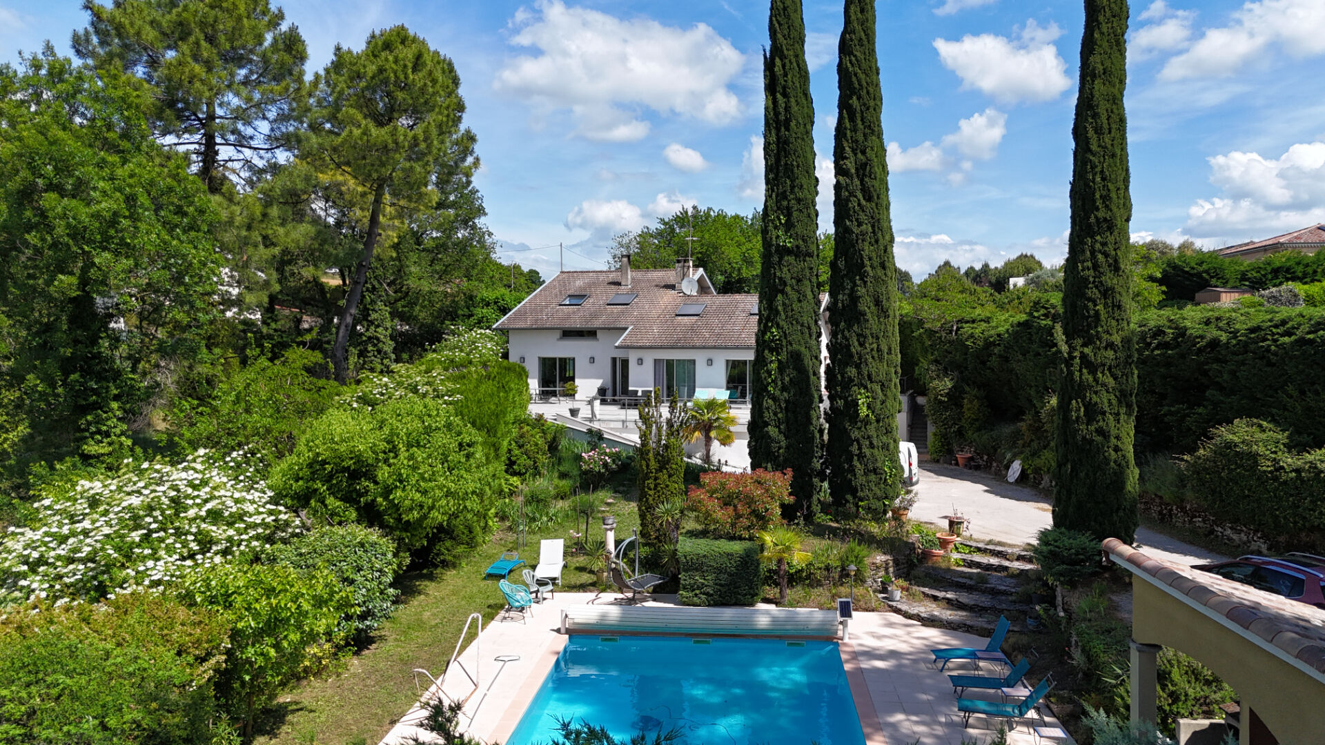 8-Room House - 264.55m² - Peyrins