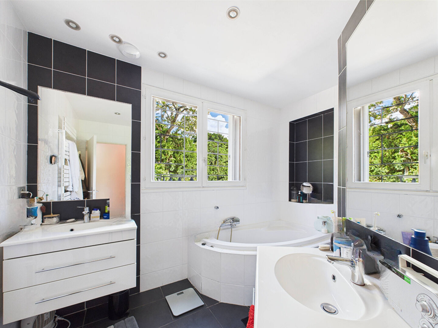 Maison T8 - 264.55m² - Peyrins — 8 pièces, 264.55 m², 6 chambres — photo 9