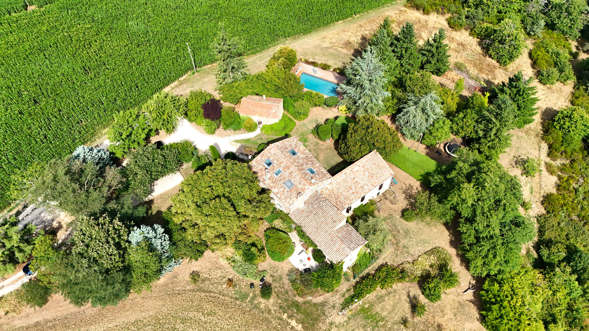 Corps de ferme PLATS (07300) 10 pi&egrave;ces 280.00 m&sup2;