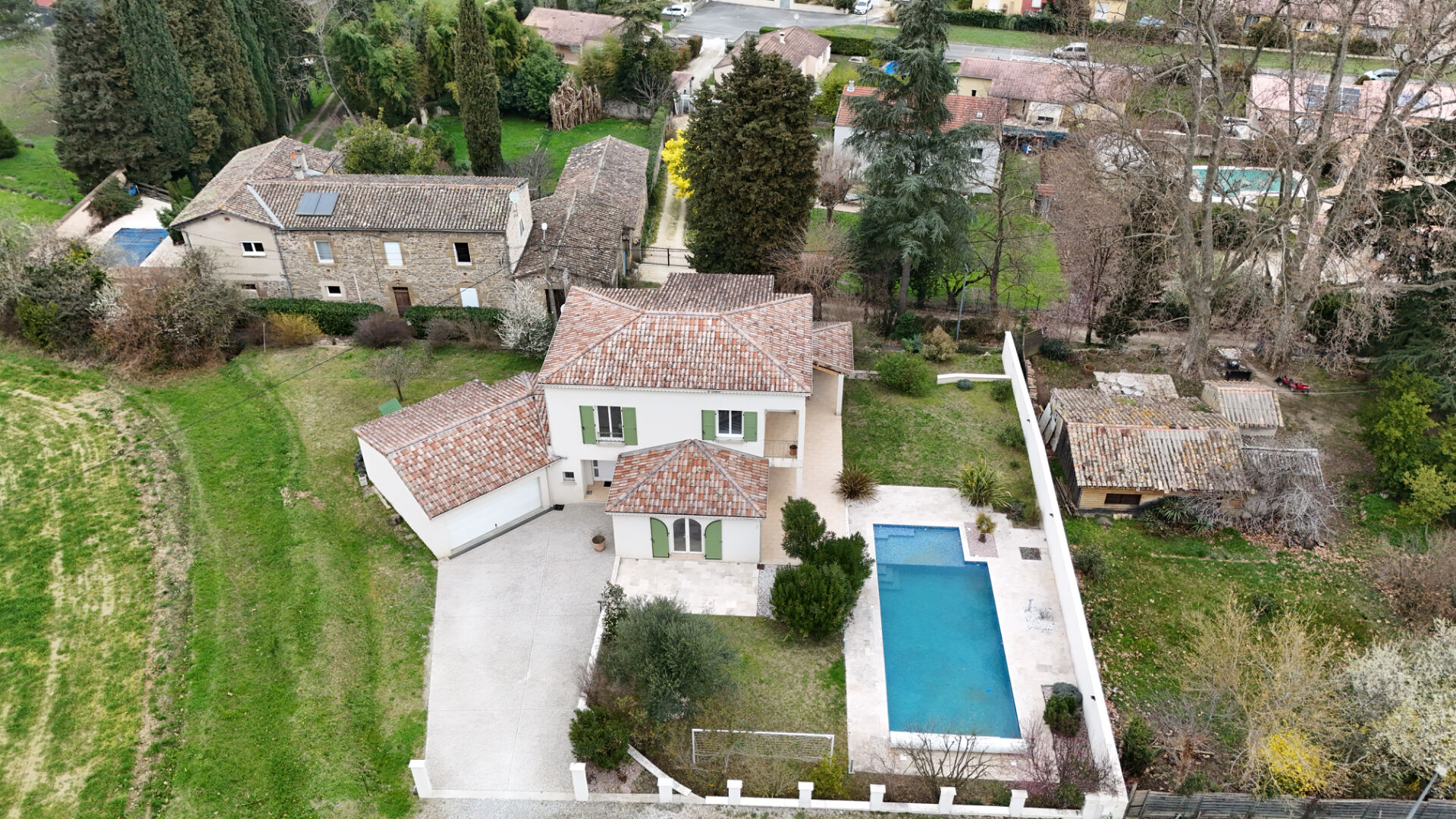 Maison 7 pièces - 189m² - Tournon-sur-Rhône — 7 pièces, 189.00 m², 4 chambres — photo 4