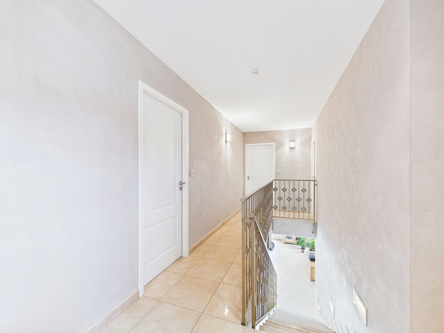 House T7 - 189m² - Tournon-sur-Rhône — 7-room, 189 sqm, 4 bedrooms — photo 8
