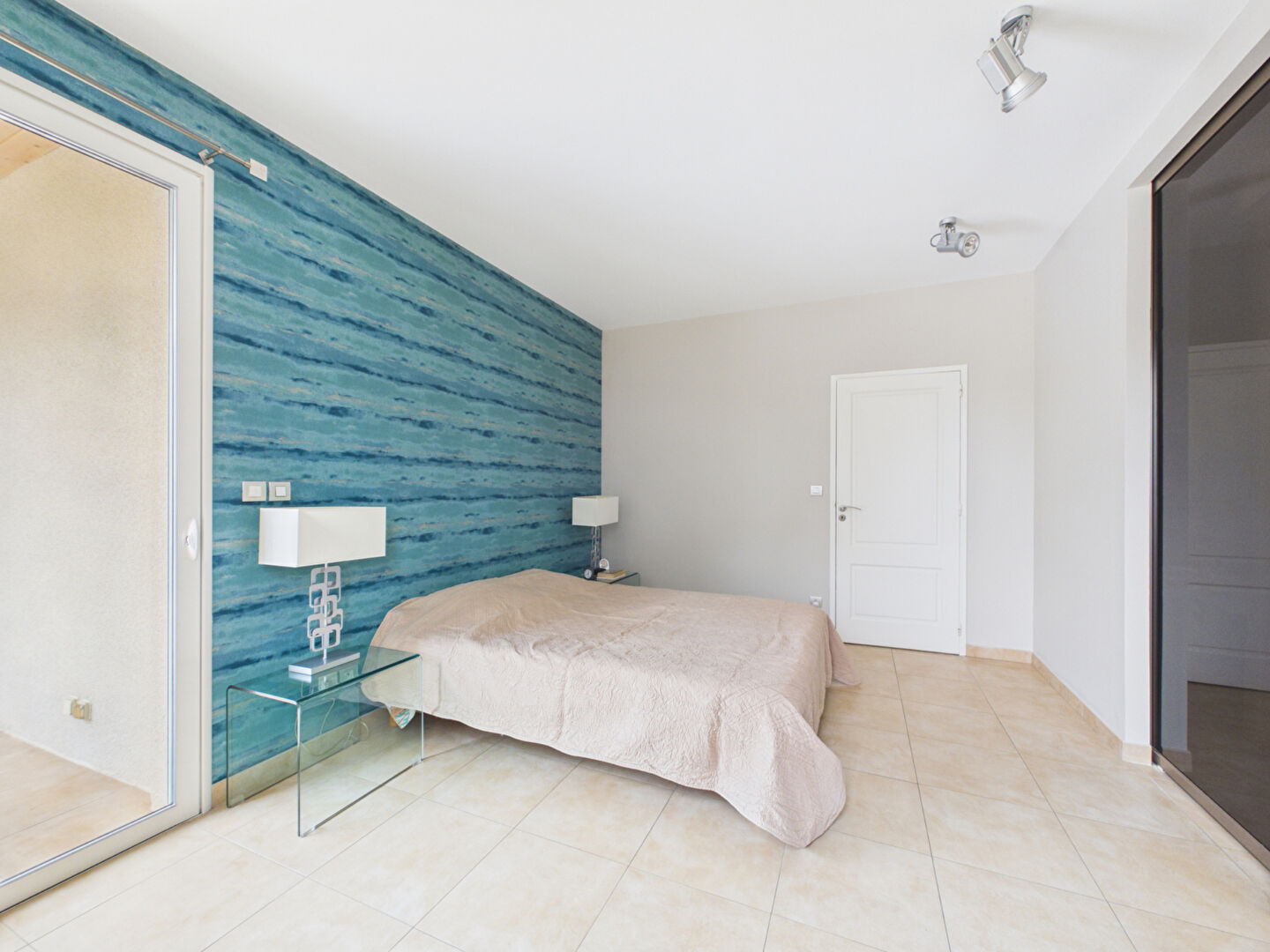 House T7 - 189m² - Tournon-sur-Rhône — 7-room, 189 sqm, 4 bedrooms — photo 9