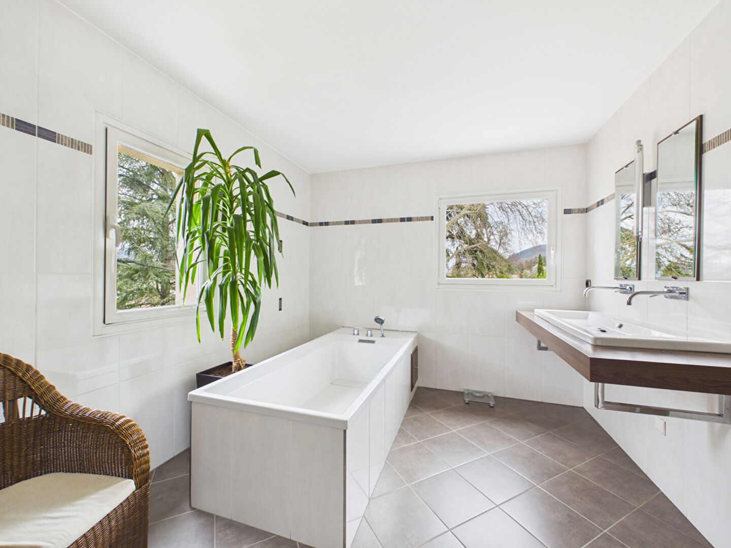 House T7 - 189m² - Tournon-sur-Rhône — 7-room, 189 sqm, 4 bedrooms — photo 10
