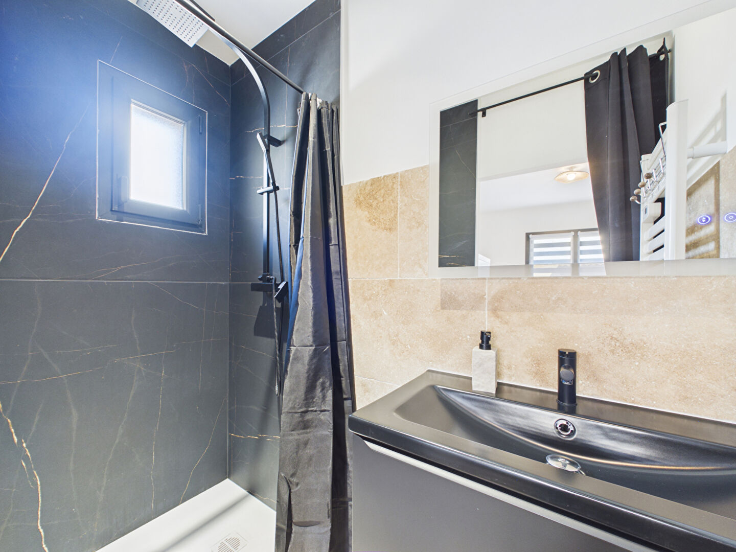 Maison 6 pièces - 107m² - Pont-de-l'Isère — 6 pièces, 107 m², 4 chambres — photo 6