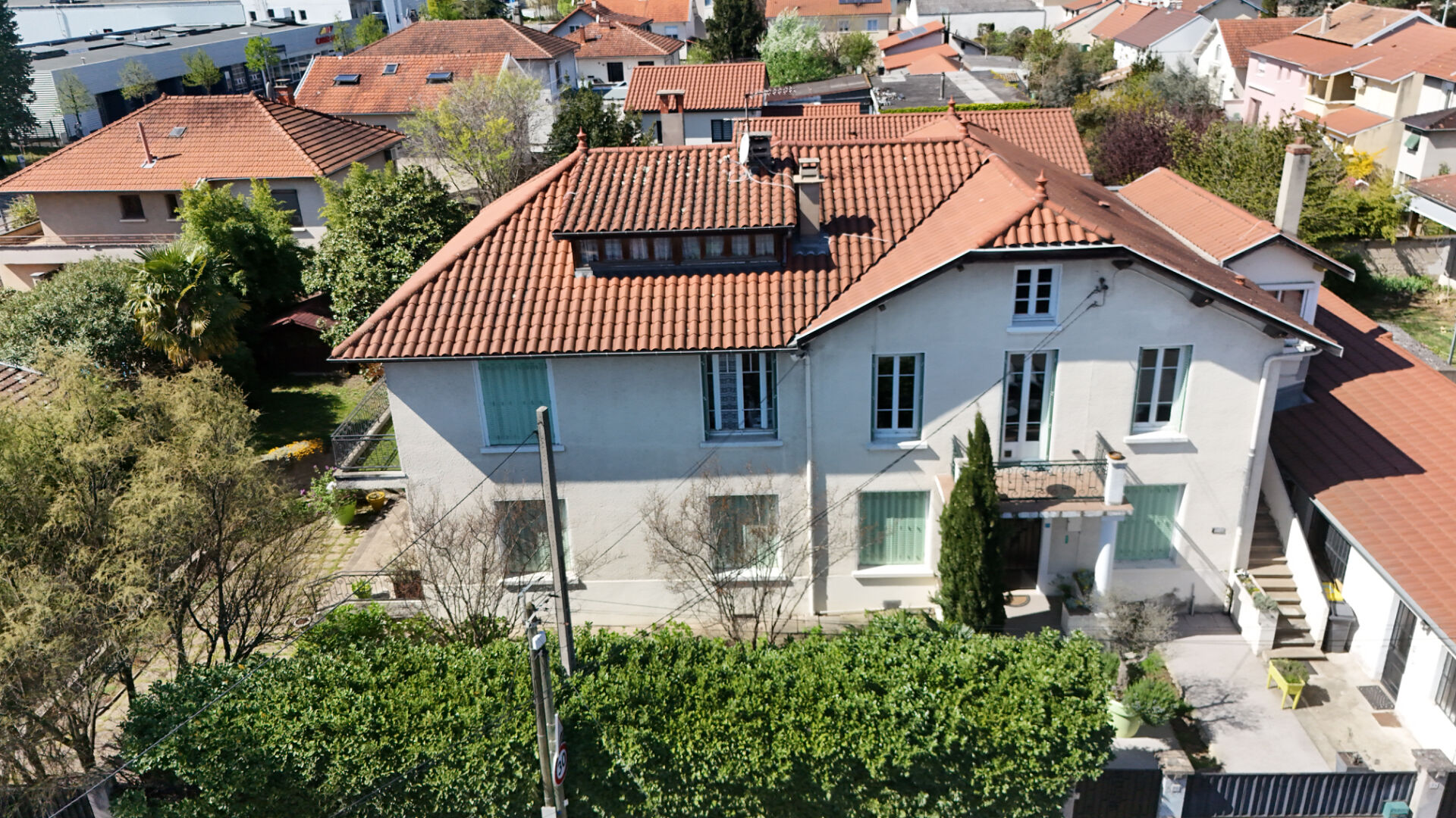 Maison bourgeoise VENISSIEUX (69200) 10 pi&egrave;ces 391.70 m&sup2;