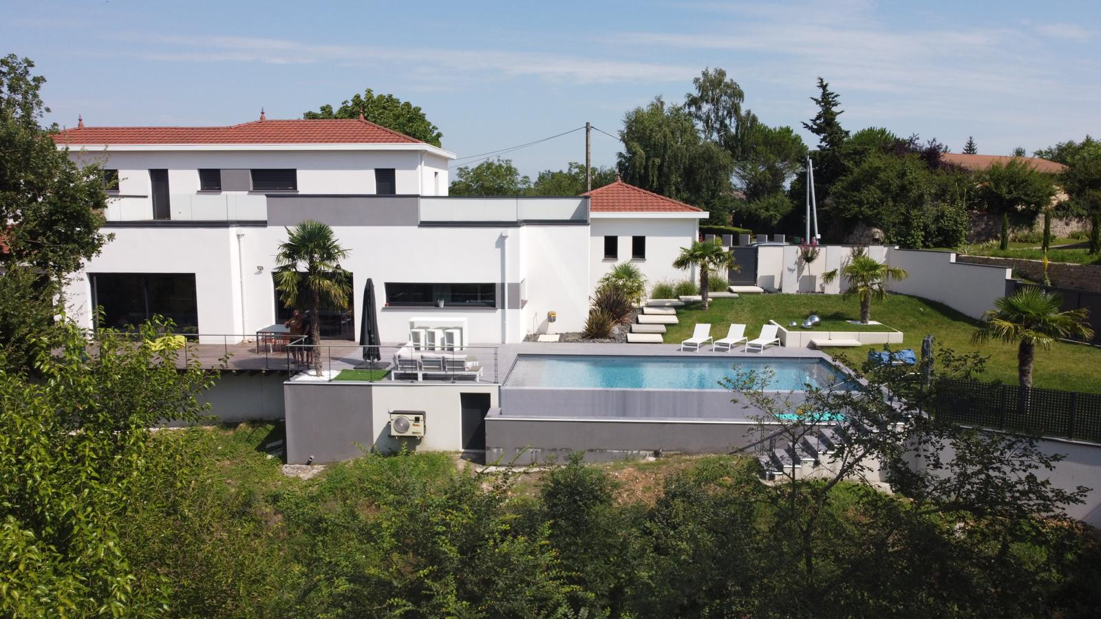 Maison VALENCE (26000) 10 pi&egrave;ces 265.00 m&sup2;