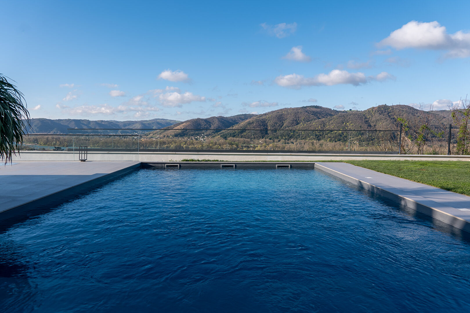 Maison VALENCE (26000) 8 pi&egrave;ces 256.00 m&sup2;