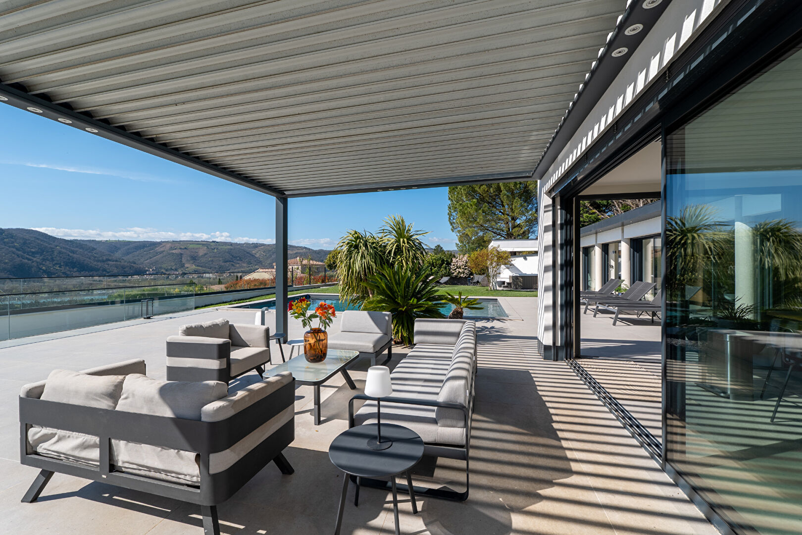 Maison VALENCE (26000) 8 pi&egrave;ces 256.00 m&sup2;
