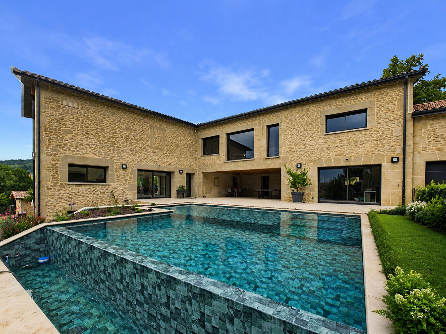Maison LE CHALON (26350) 8 pi&egrave;ces 366.00 m&sup2;