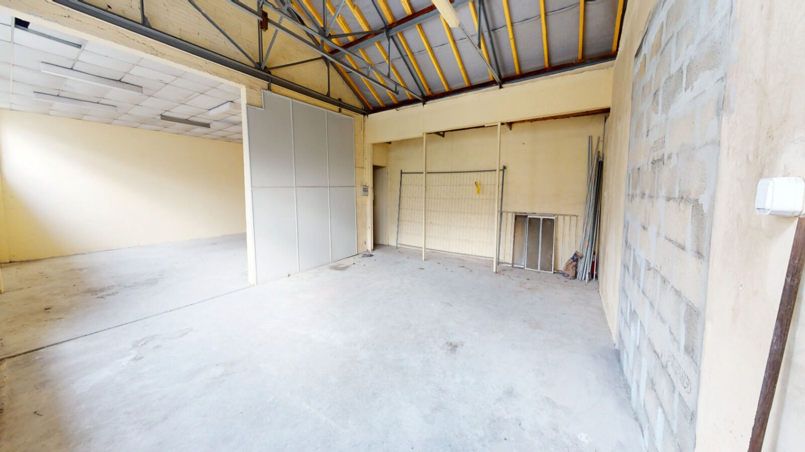 Entrep&ocirc;t / Local industriel NEUILLY PLAISANCE (93360) 109.00 m&sup2;