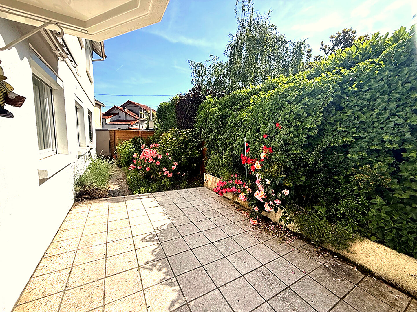 à 6 km de Aulnay-sous-Bois 2 600 € / mois cc Maison 11 pièces , 7 chambres 202.00 m² Avec jardin, terrasse, garage/box Voir le bien