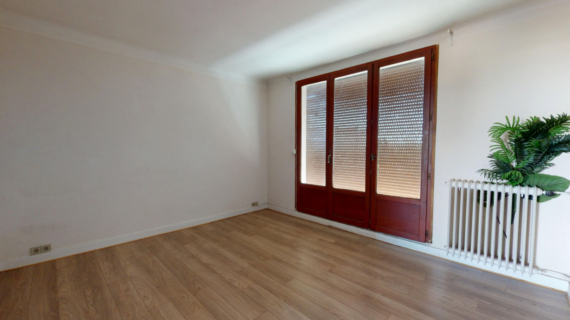 Les Pavillons-sous-Bois (93) 144 000 € Appartement 2 pièces , 1 chambre 45.00 m² Voir le bien