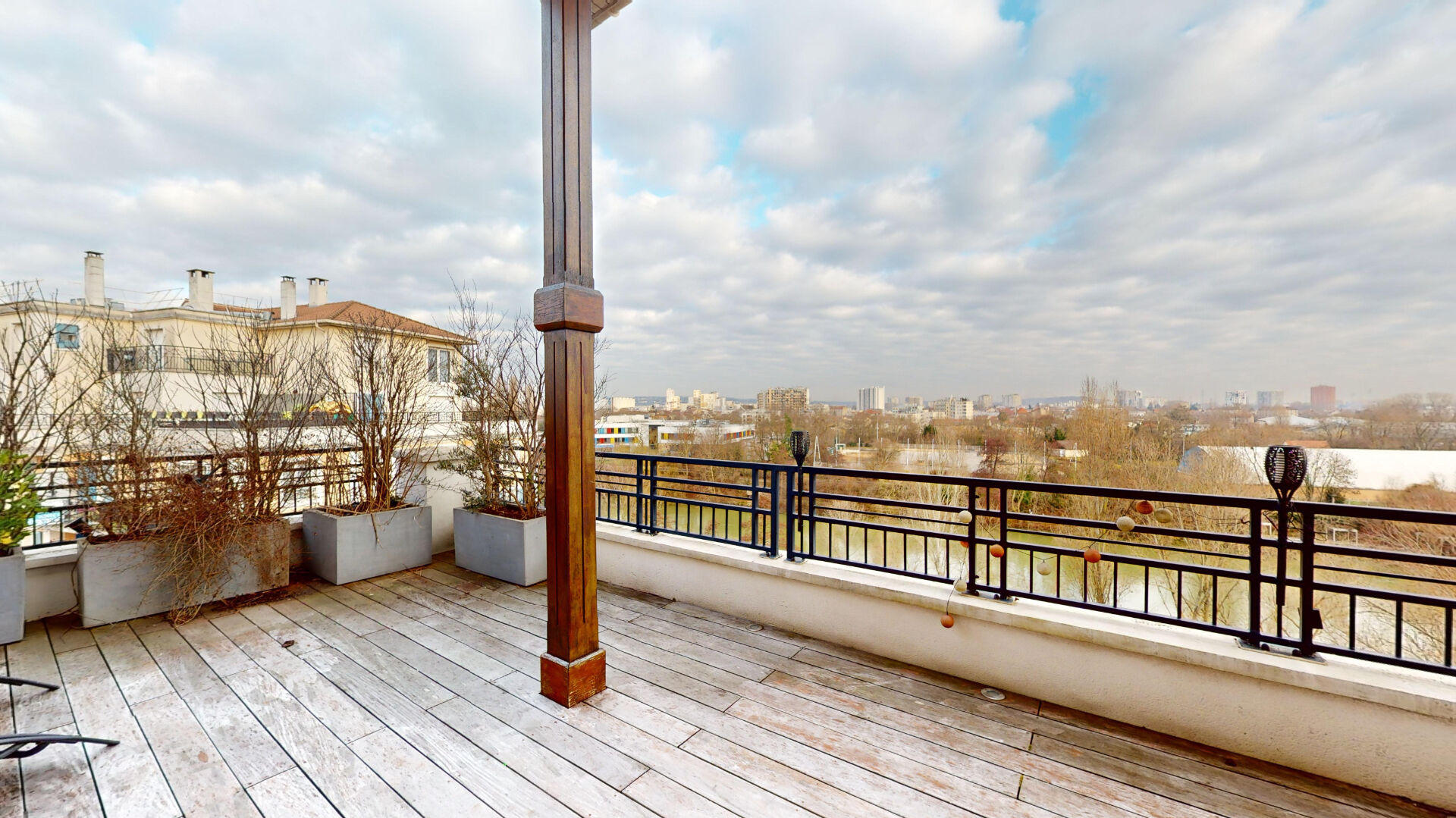 Appartement VILLENEUVE LA GARENNE (92390) 5 pièces 113.00 m²