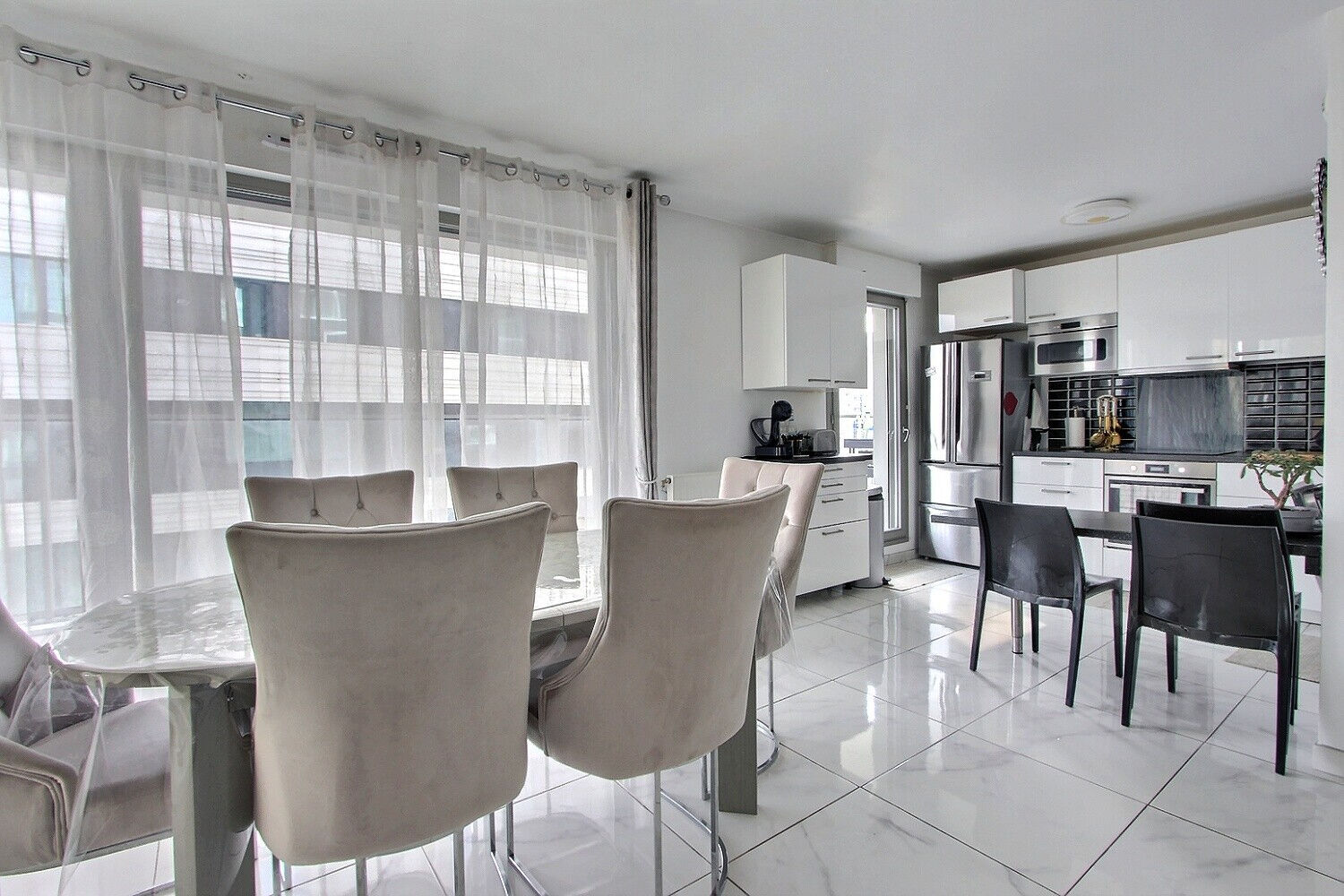 Appartement ASNIERES SUR SEINE (92600) 5 pièces 104.72 m²