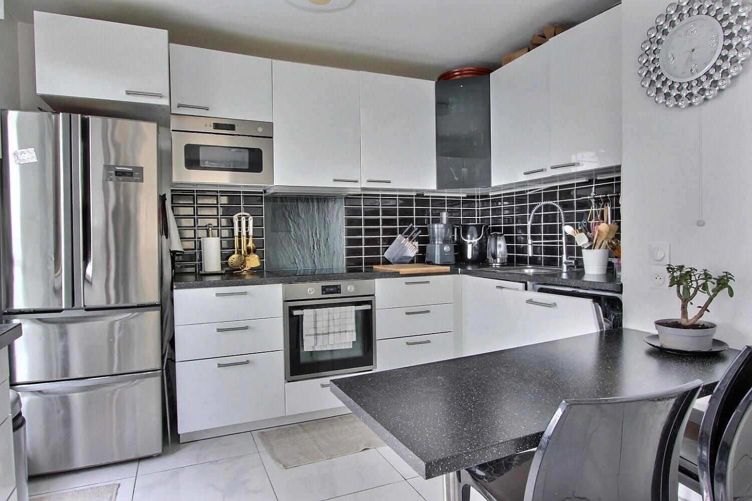Appartement ASNIERES SUR SEINE (92600) 5 pièces 104.72 m²