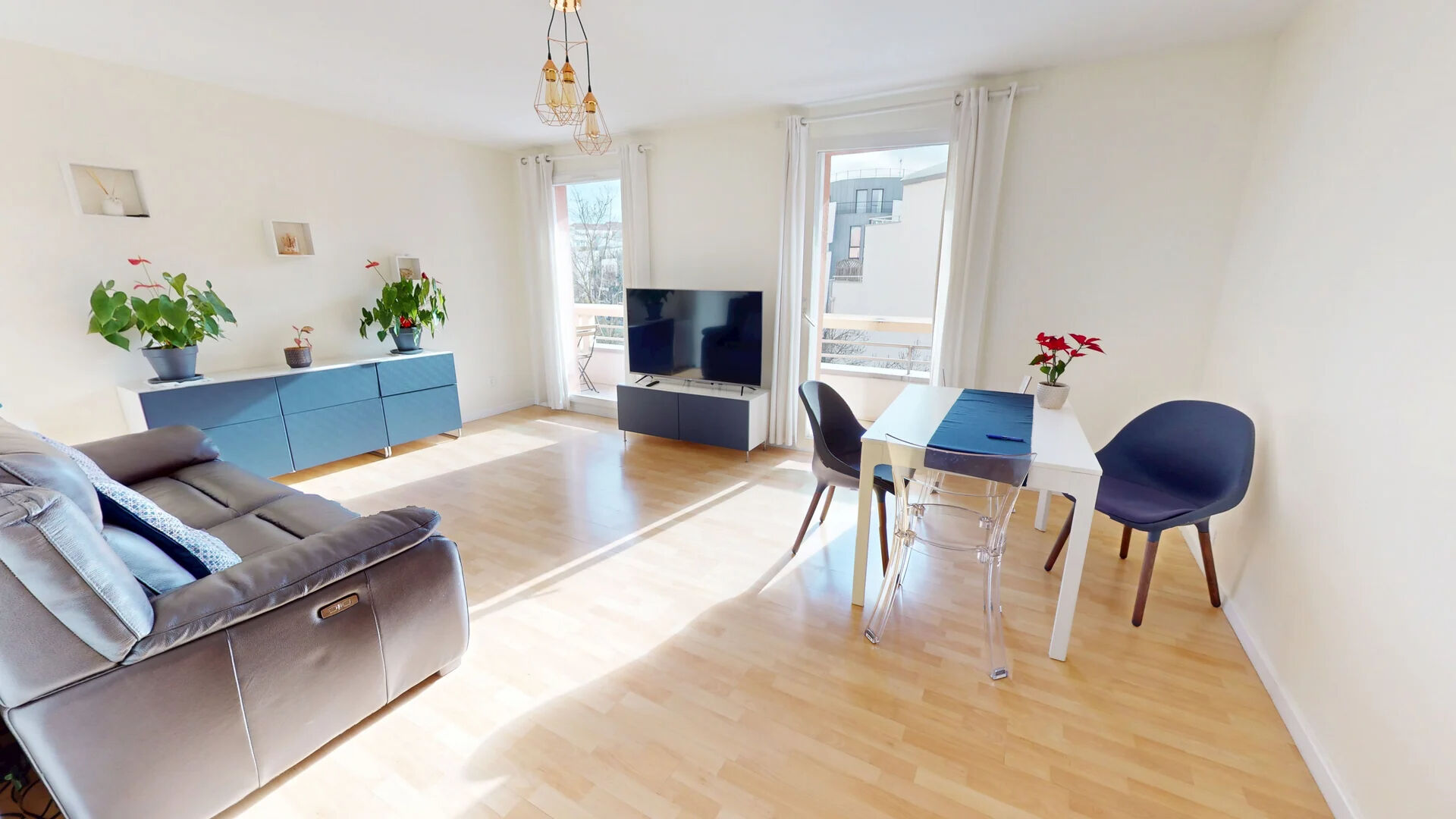 Asnières-sur-Seine (92) Exclusif 462 800 € Appartement 3 pièces , 2 chambres 73.00 m² Avec balcon Voir le bien