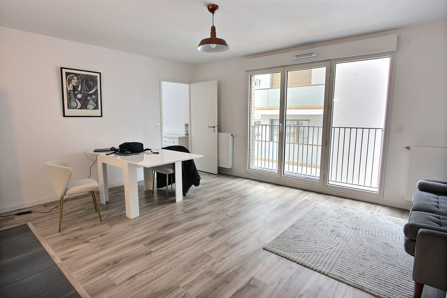 Asnières-sur-Seine (92) 300 000 € Appartement 2 pièces , 1 chambre 45.20 m²