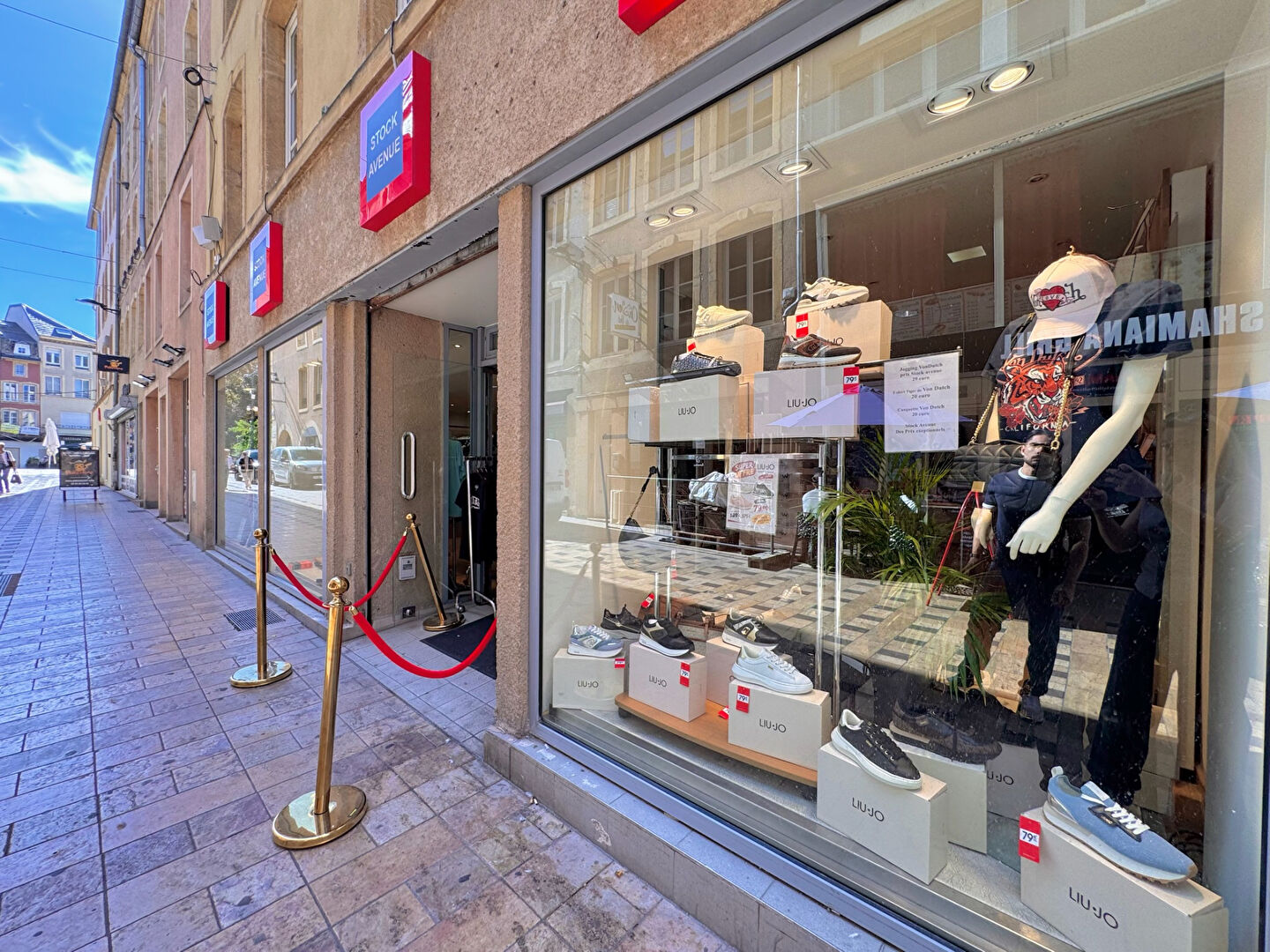 Local commercial THIONVILLE (57100) 128.14 m&sup2;