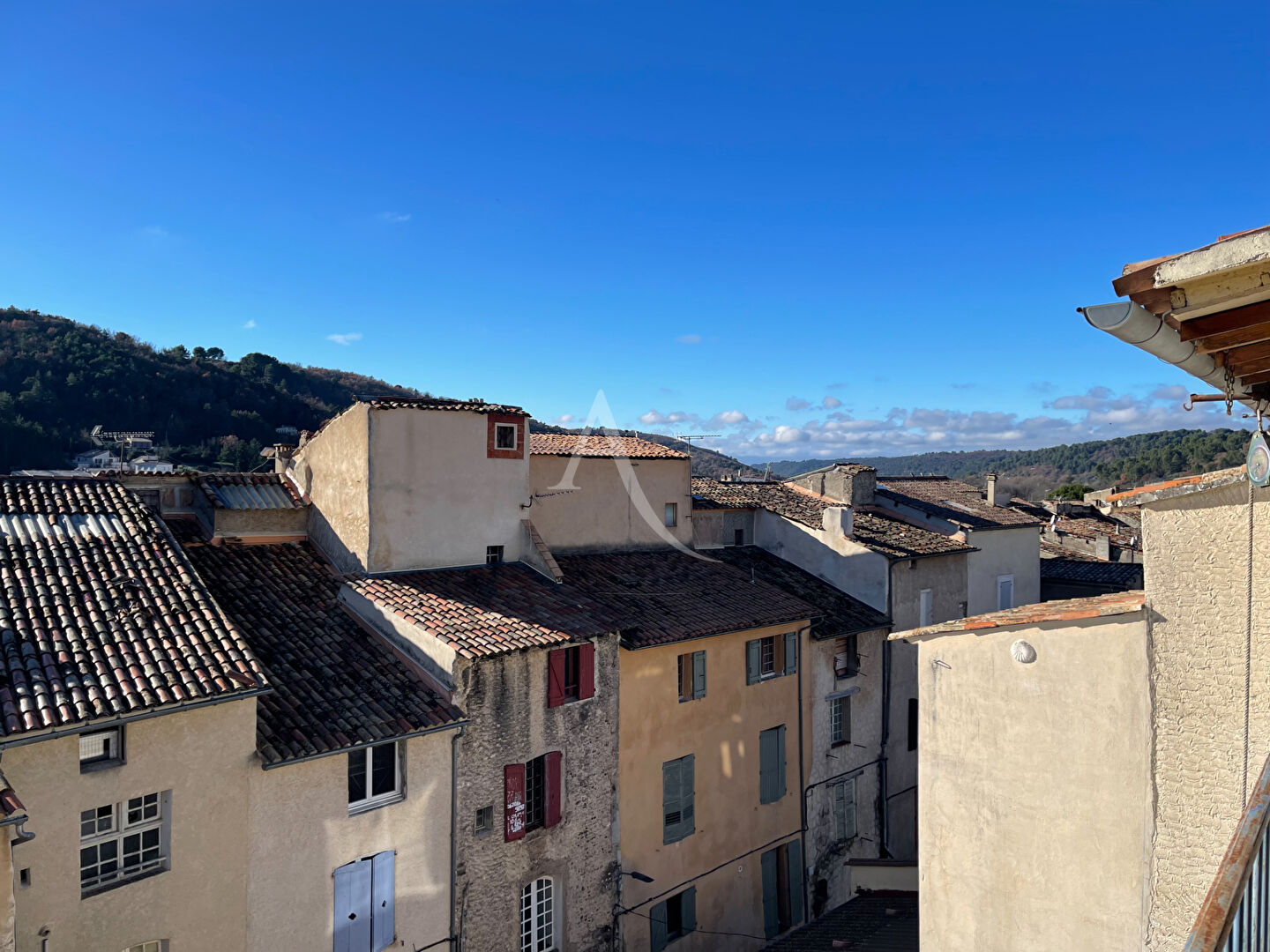 Immeuble RIEZ (04500) 11 pi&egrave;ces 380.00 m&sup2;