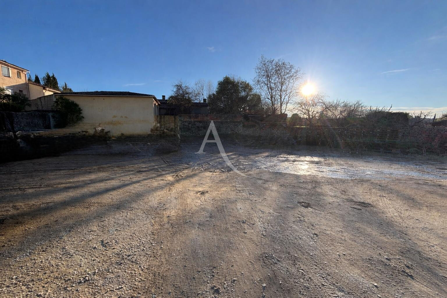 Terrain RIANS (83560) 300.00 m&sup2;