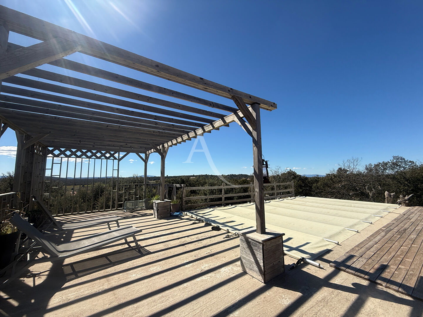 Villa LA VERDIERE (83560) 4 pi&egrave;ces 146.00 m&sup2;