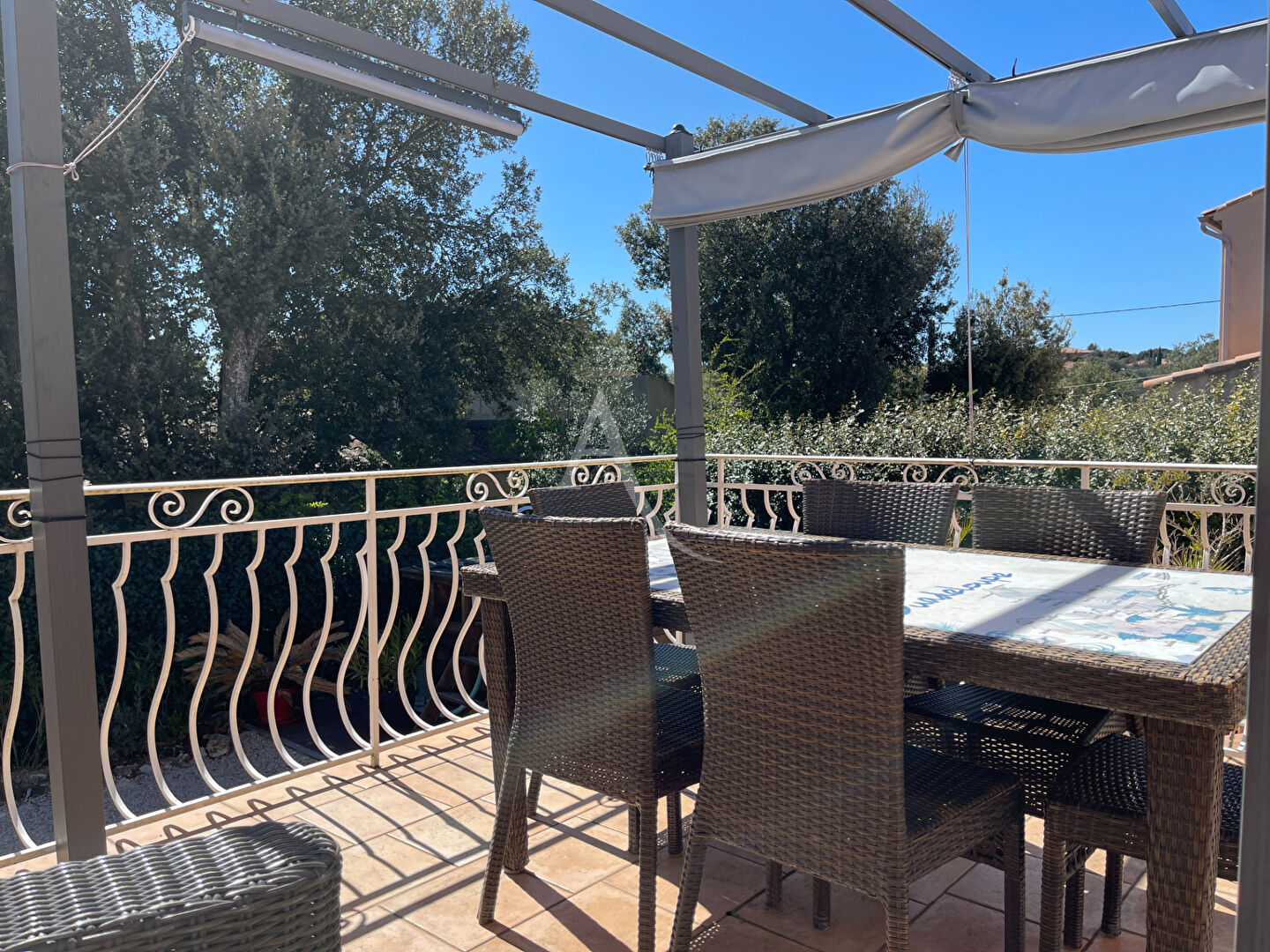 Villa GINASSERVIS (83560) 3 pi&egrave;ces 90.00 m&sup2;