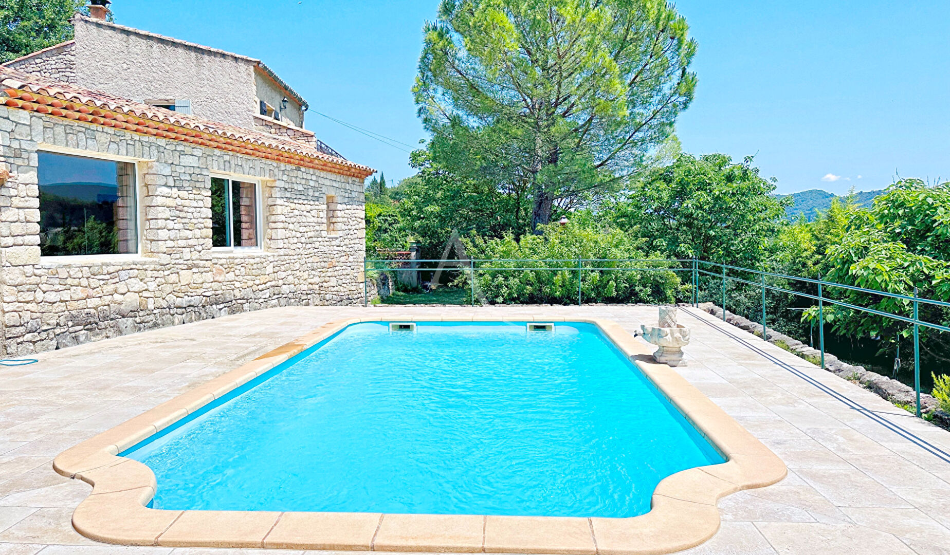 Villa CERESTE (04280) 6 pi&egrave;ces 184.00 m&sup2;