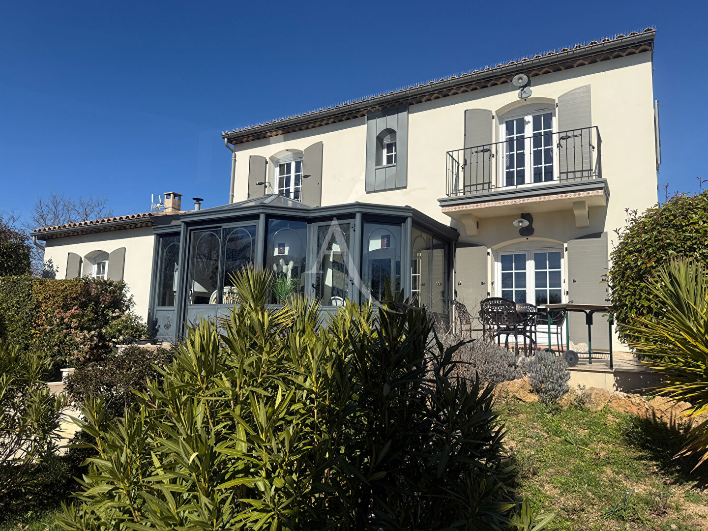 Villa la verdiere (83560) 5 pi&egrave;ces 200.00 m&sup2;