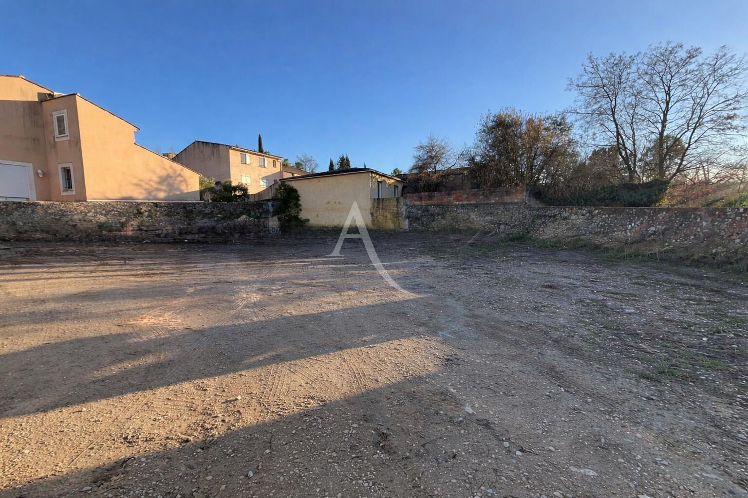 Terrain RIANS (83560) 300.00 m&sup2;