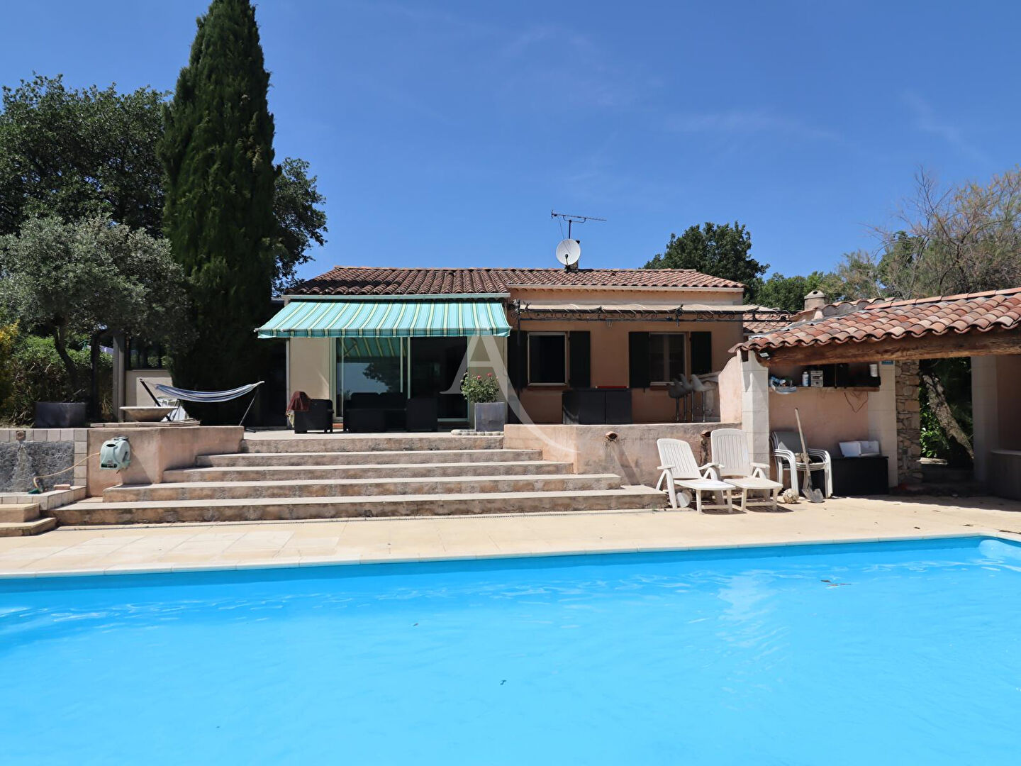 Villa SAINTE TULLE (04220) 5 pi&egrave;ces 121.73 m&sup2;
