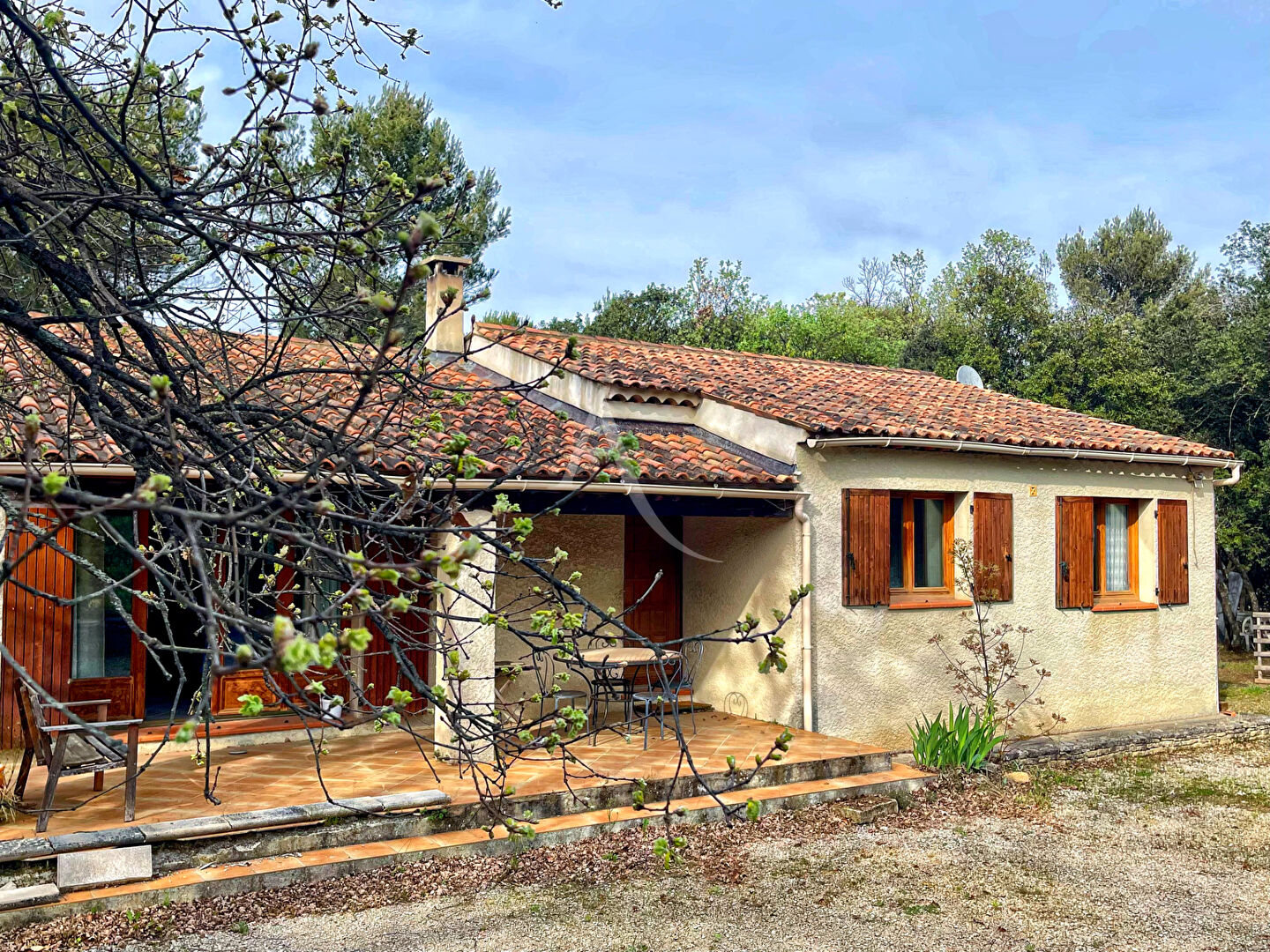 Villa JOUQUES (13490) 4 pi&egrave;ces 90.00 m&sup2;