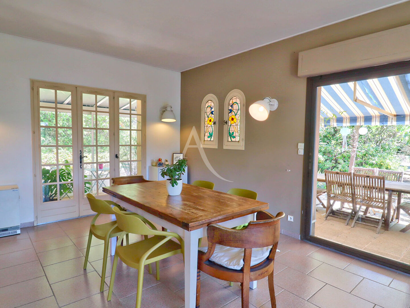 Villa PIERREVERT (04860) 5 pi&egrave;ces 155.60 m&sup2;