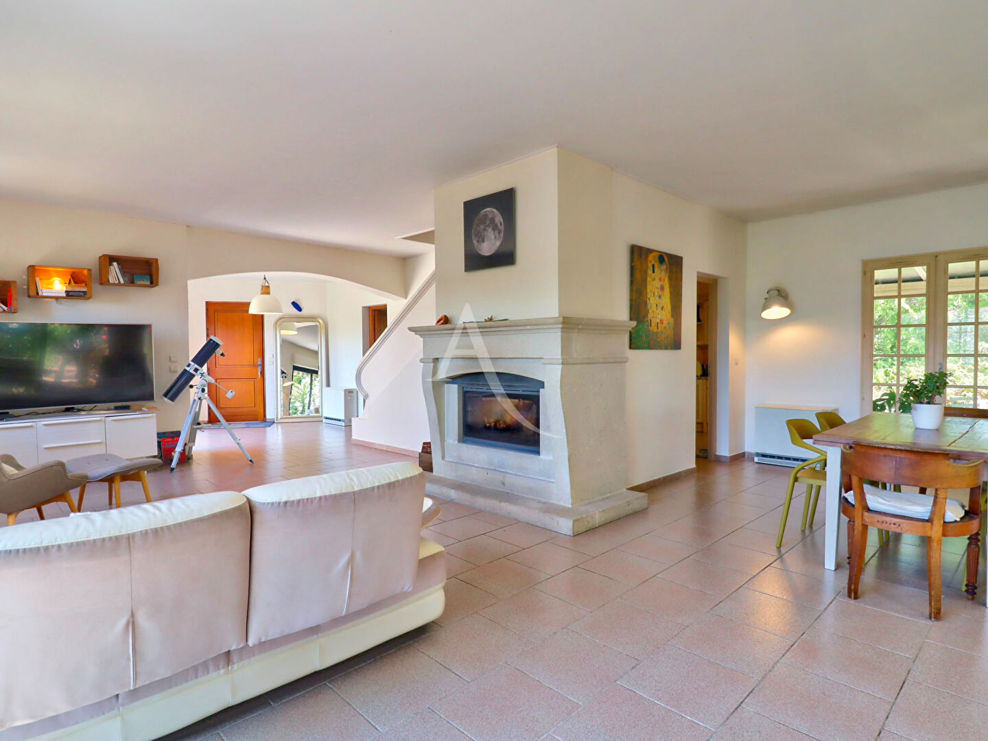 Villa PIERREVERT (04860) 5 pi&egrave;ces 155.60 m&sup2;