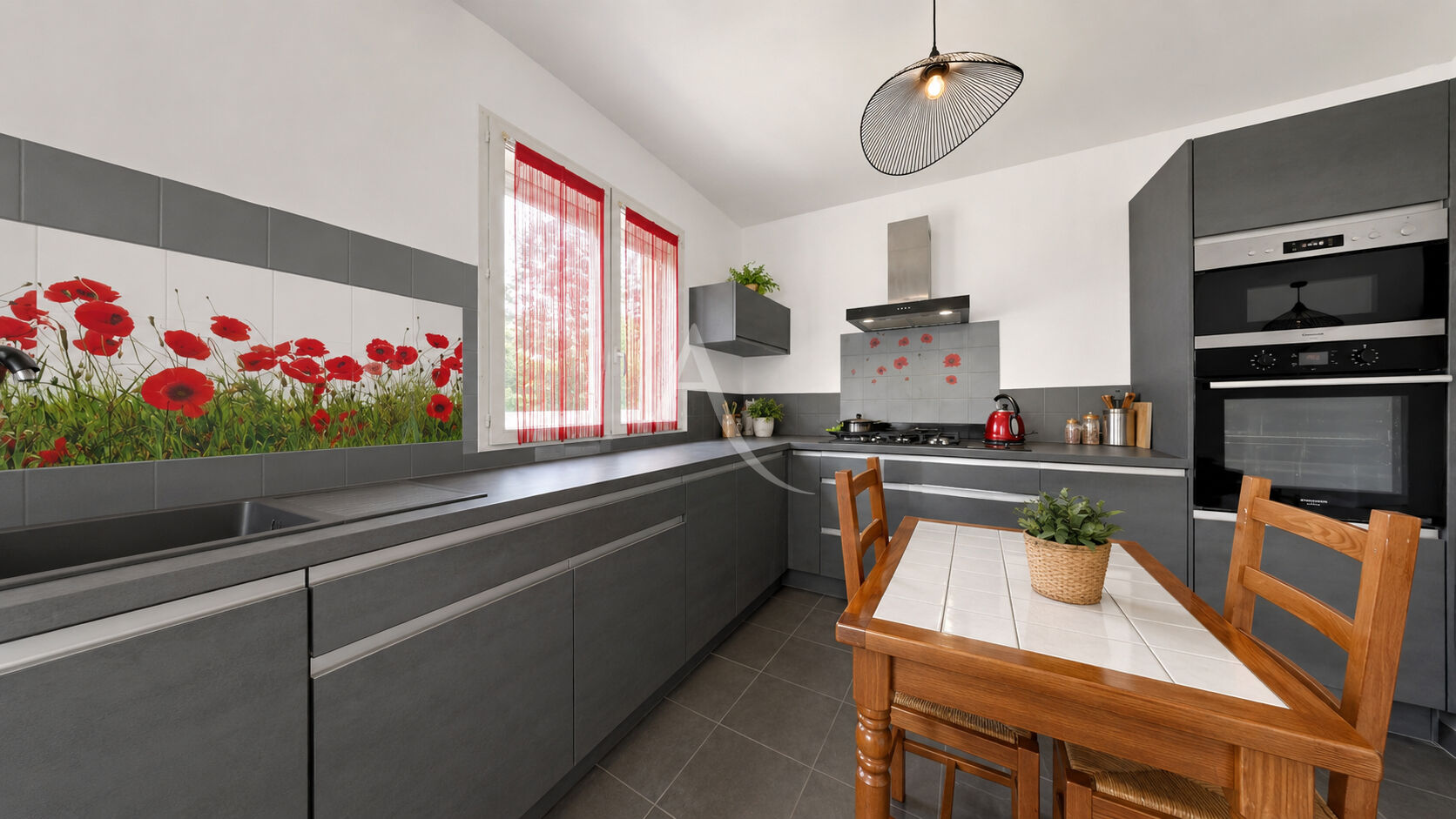 Maison 4 pièces 97 m² · à Céreste-en-Luberon · 97,3 m² · 294 900 €