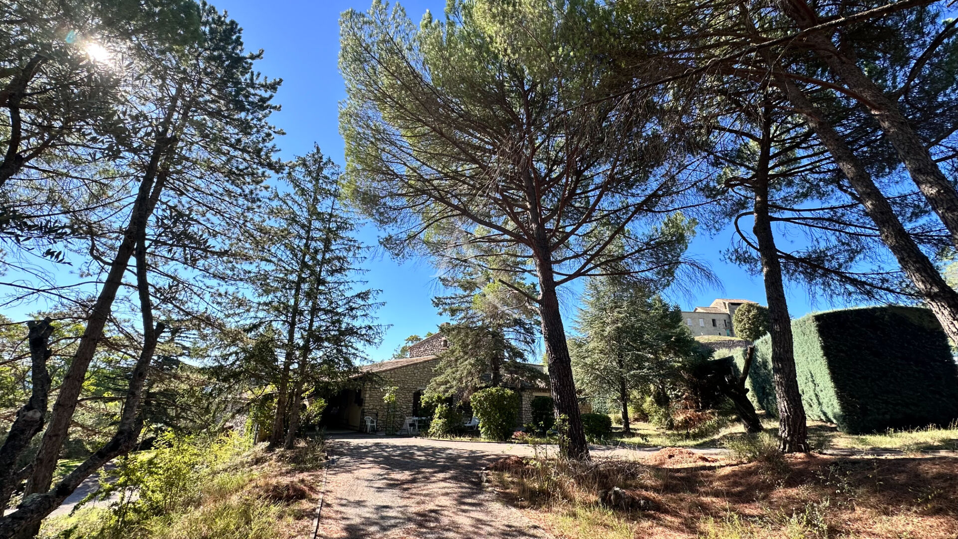 Villa GREOUX LES BAINS (04800) 9 pi&egrave;ces 288.00 m&sup2;