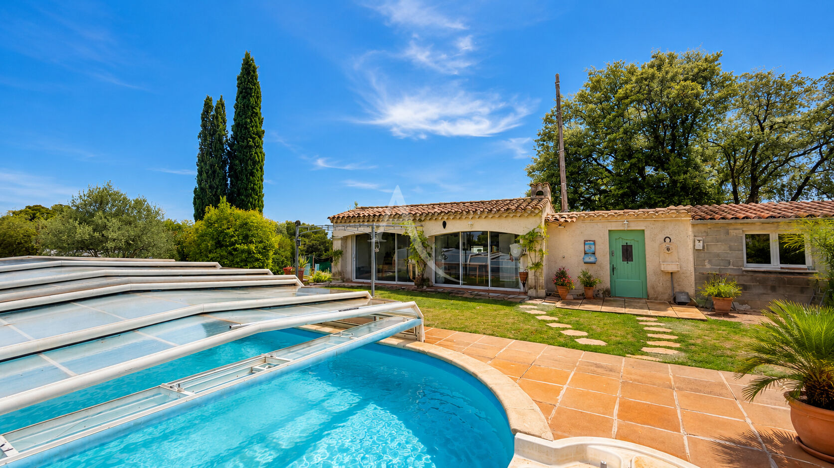 Villa VILLENEUVE (04180) 7 pi&egrave;ces 143.63 m&sup2;