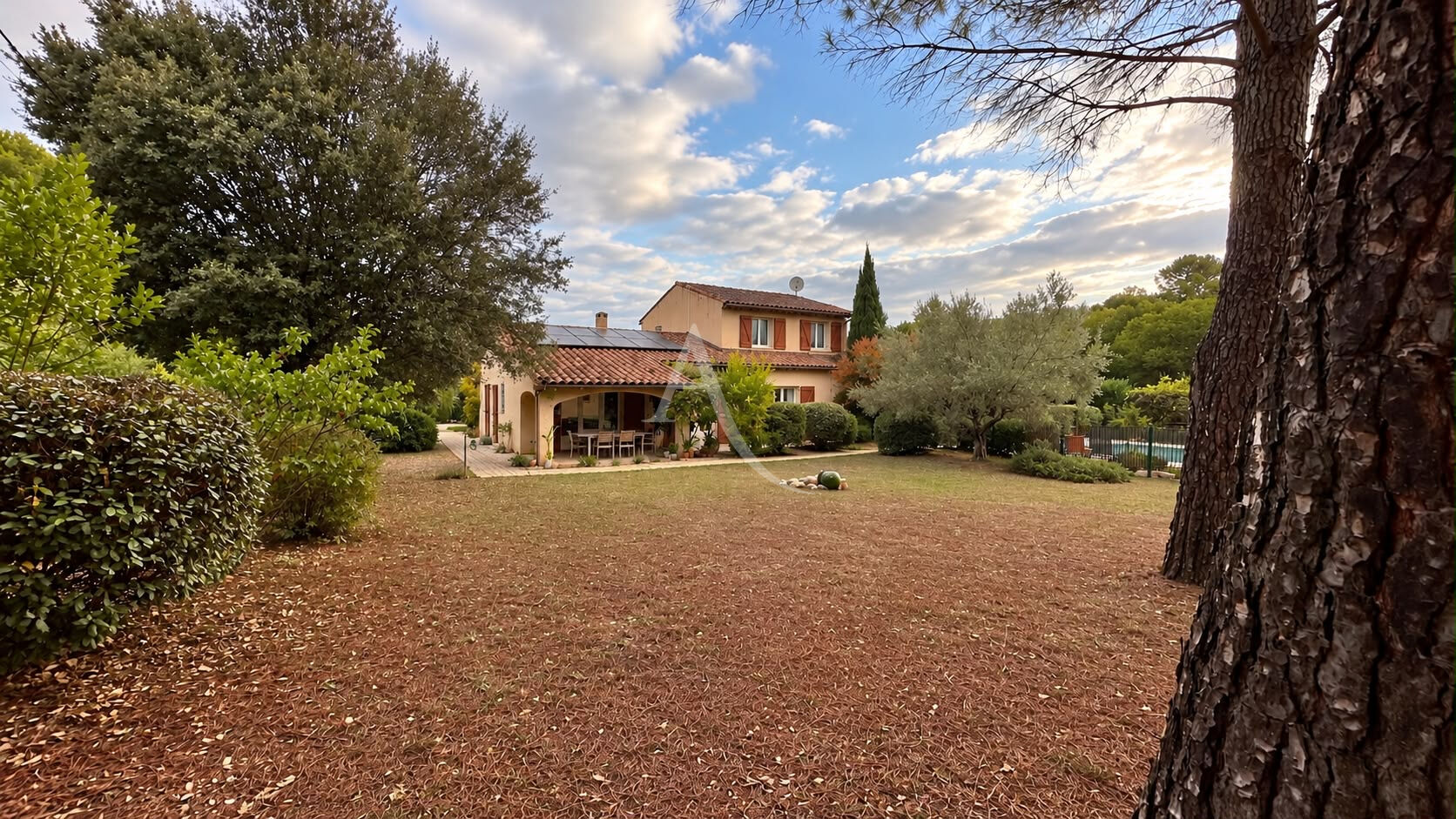 Villa VINON SUR VERDON (83560) 7 pi&egrave;ces 180.00 m&sup2;