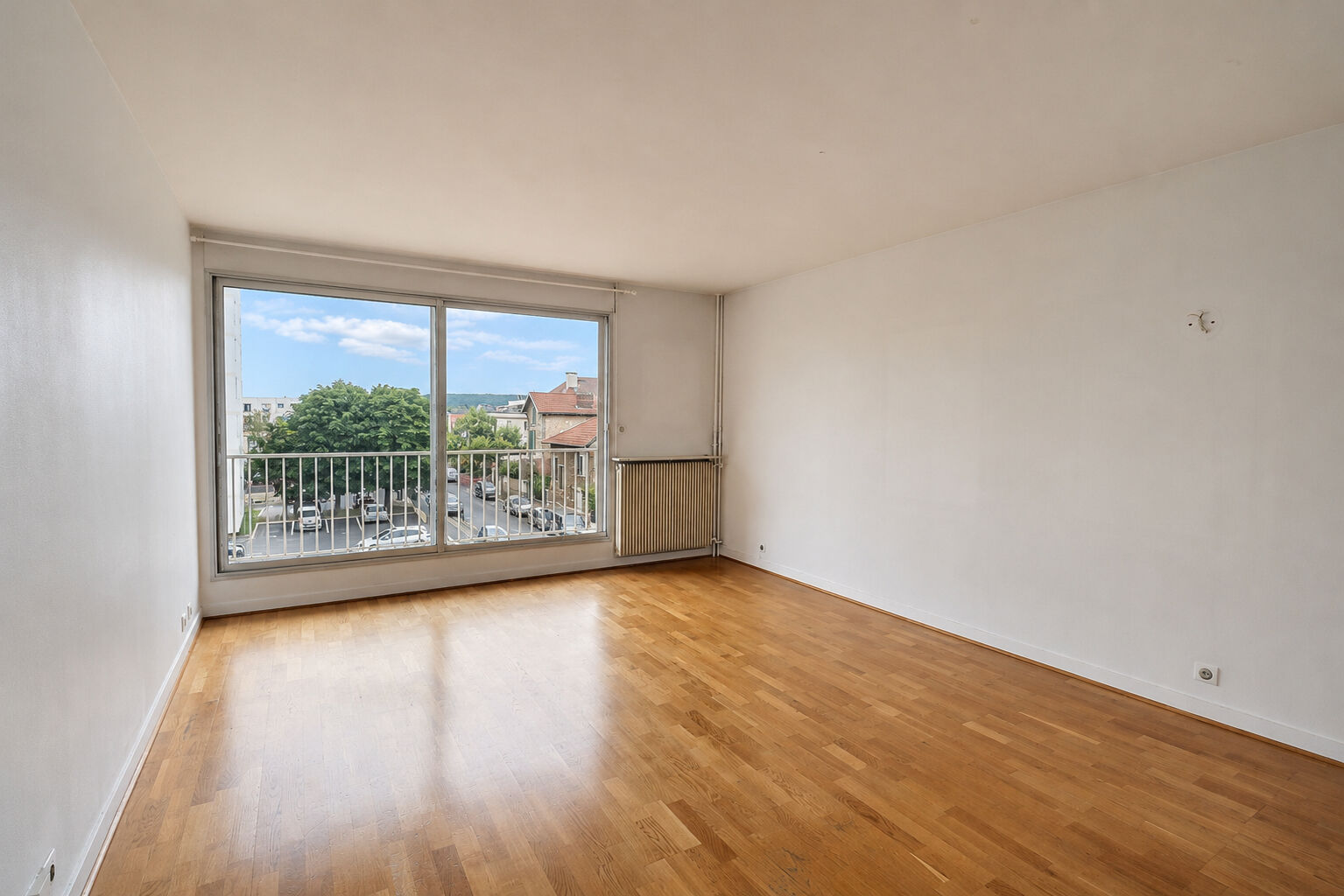 Saint-Germain-en-Laye (78) 389 900 € Appartement 3 pièces , 2 chambres 67.67 m² Avec balcon